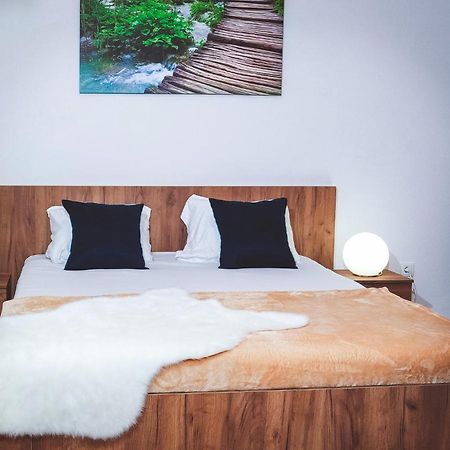 Studio Apartment In Center With Panoramic Old Town View Prizren Exterior foto